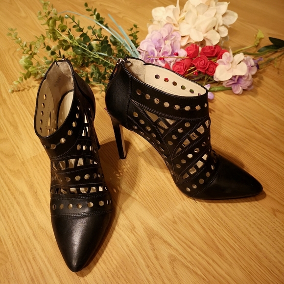 BCBGeneration High Heeled Booties - Picture 8 of 16
